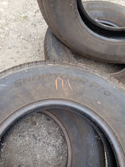 Шини б/у зима 245/70/16