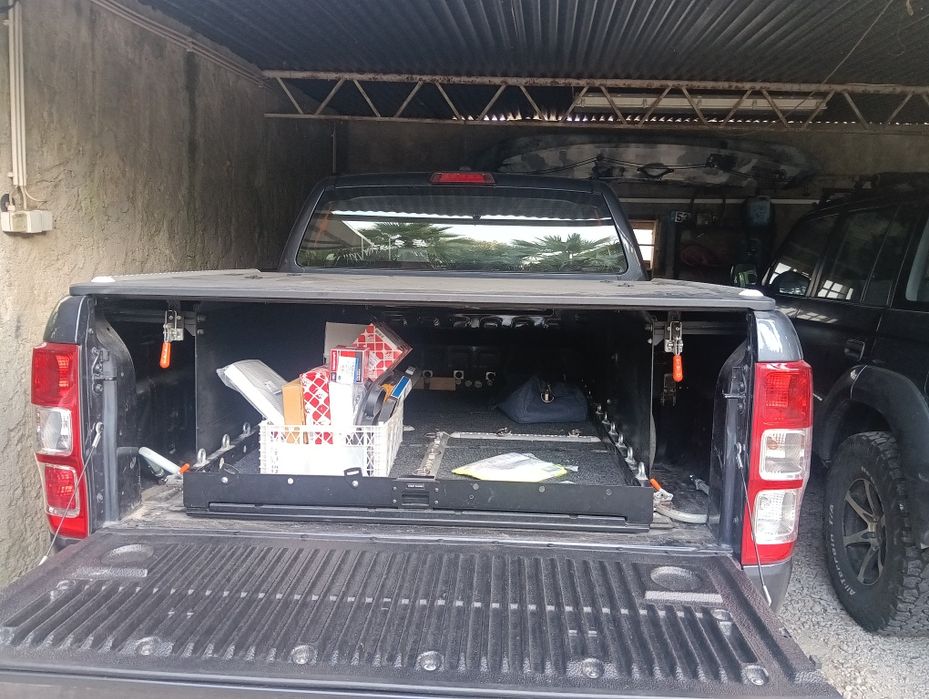 Overland Tampa caixa carga, plataforma deslizante, depósitos agua Ford