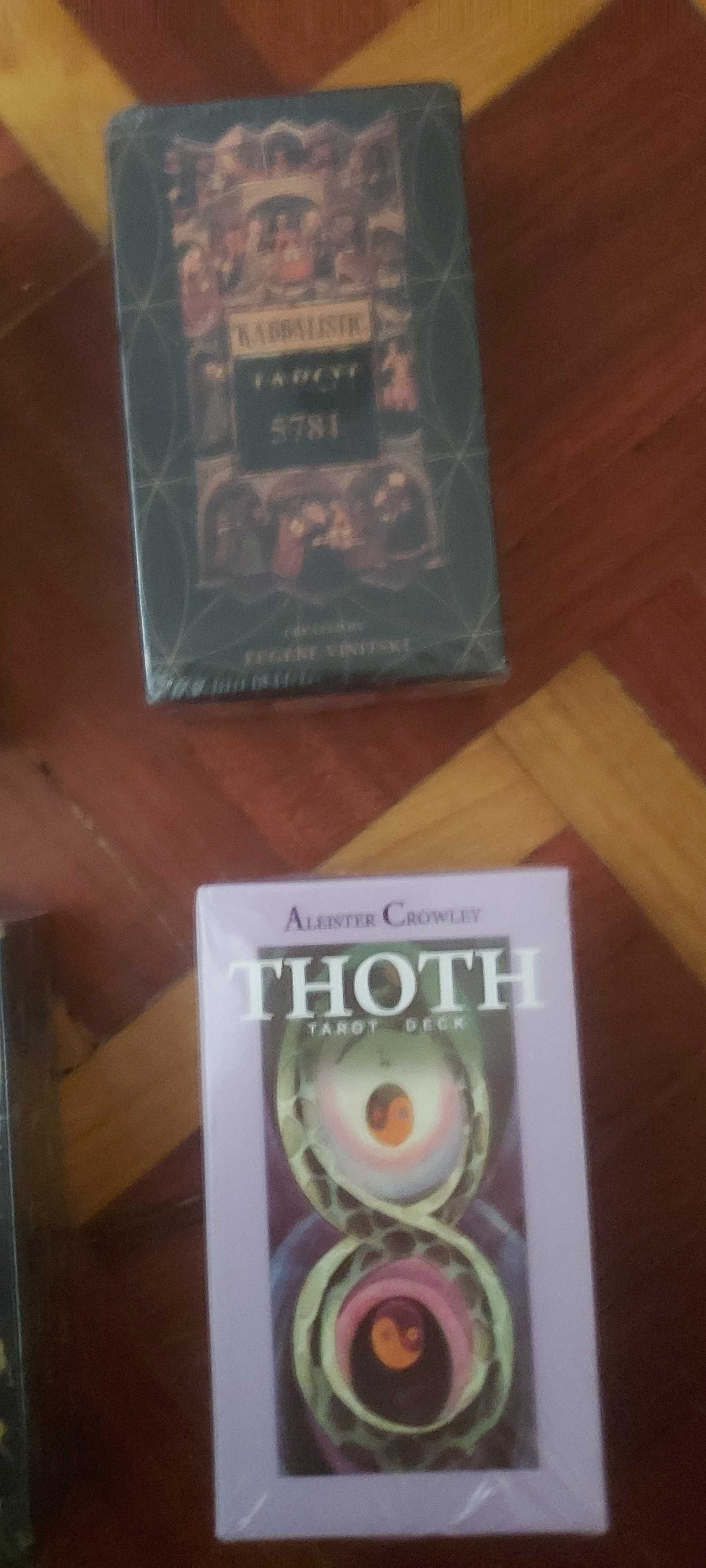 TAROTS E ORÁCULOS. Bond