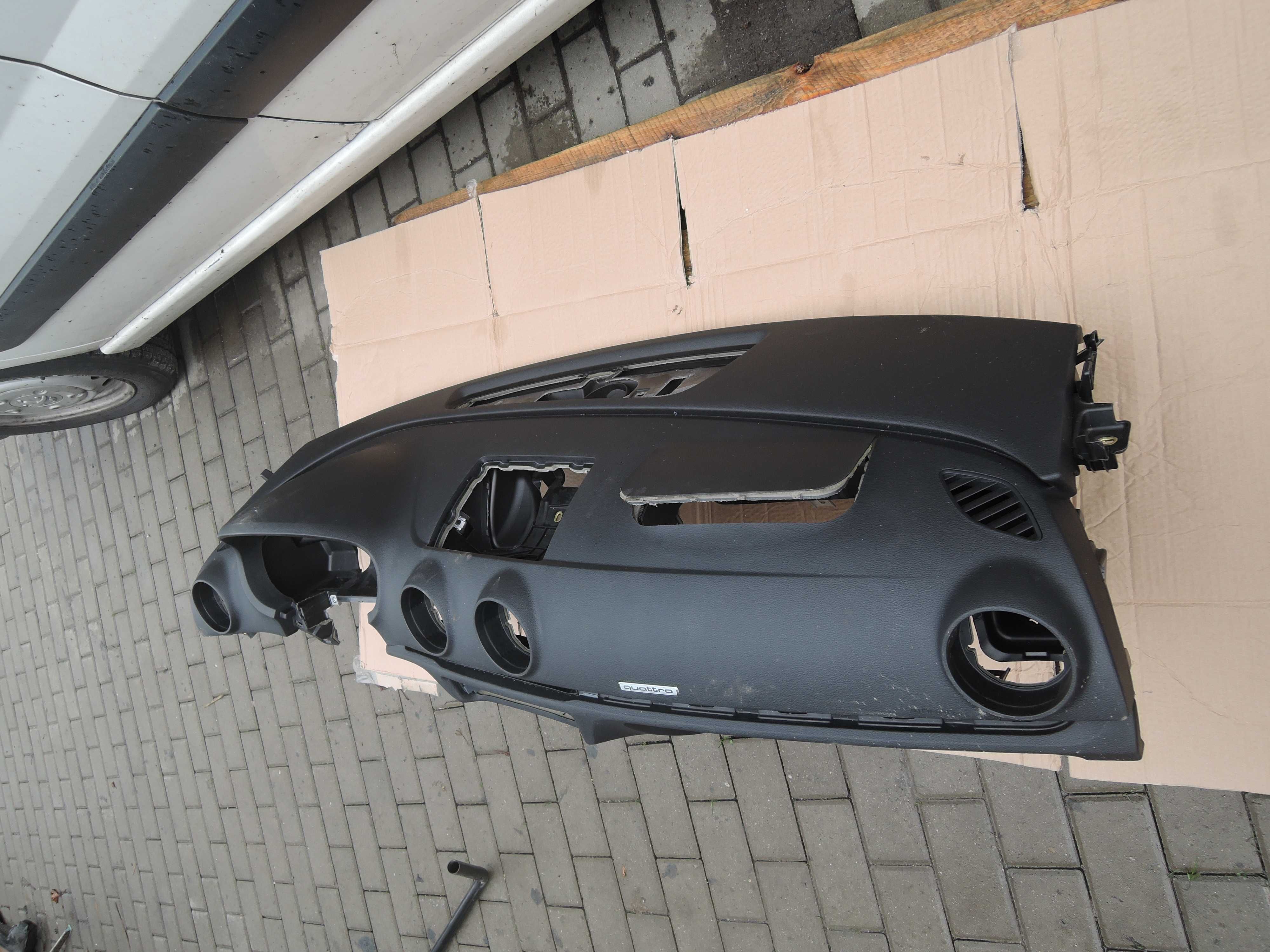 Konsola  Deska  Kokpit  AUDI A3 8V 17r virtual kokpit quattro