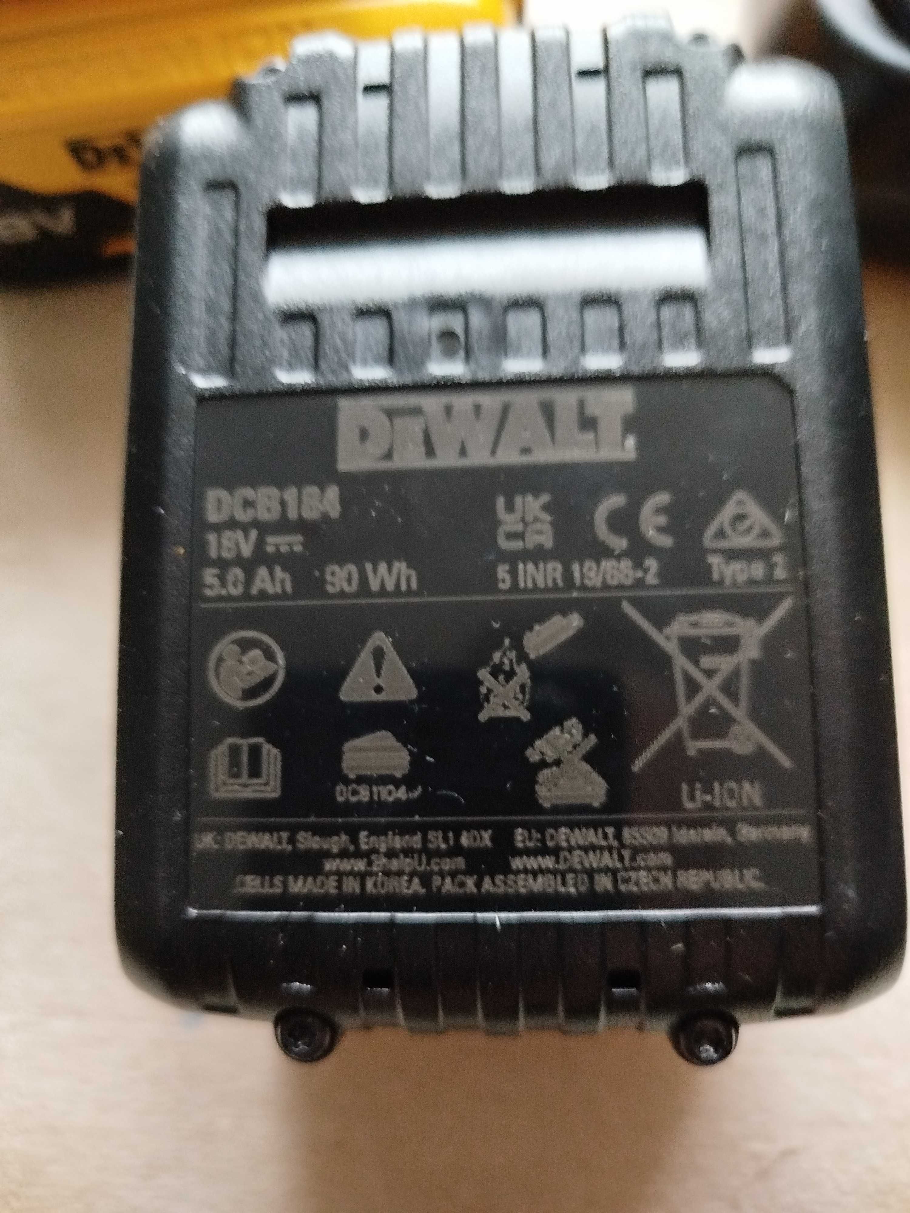 Dewalt 2x5Ah plus ładowarka 2024/nowe