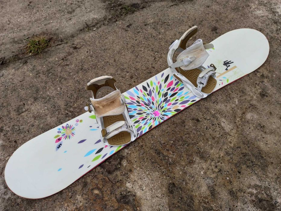 Damska deska snowboardowa snowboard Salomon Lily 139 cm + wiązania