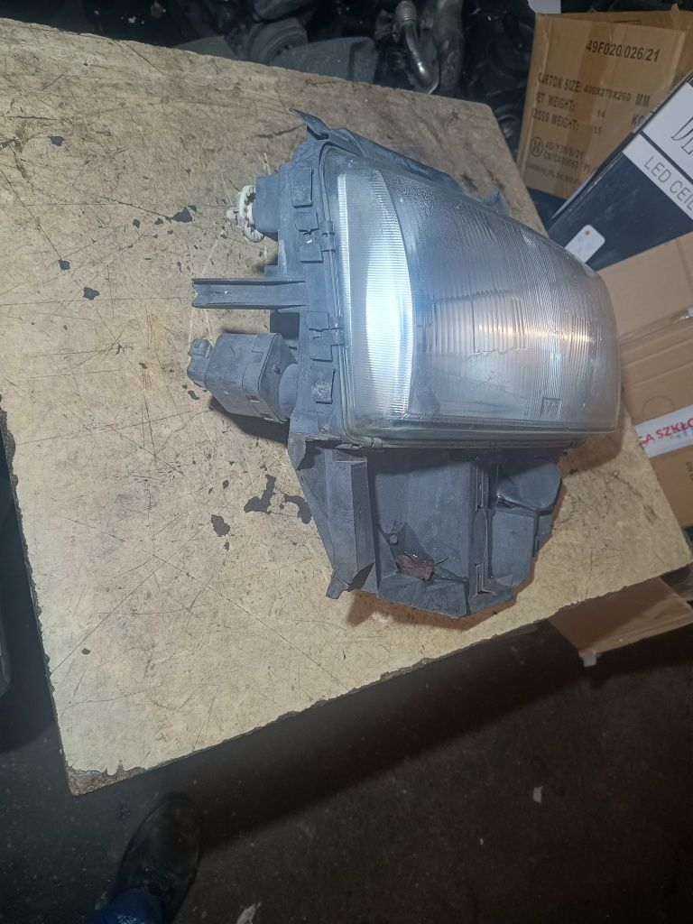 Lampa przód prawa VW T4 lift oryginał "uśmiech" multivan caravella
