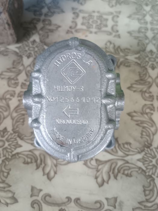 Насос НШ-10 4 шліца правий