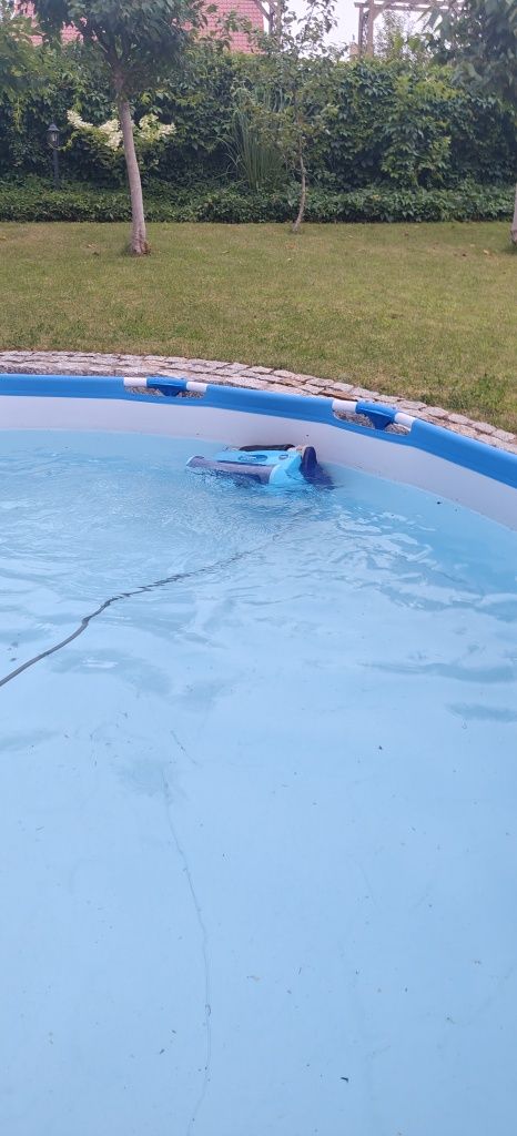 Robot odkurzacz basenowy POOLSANA PRO. + Stojak