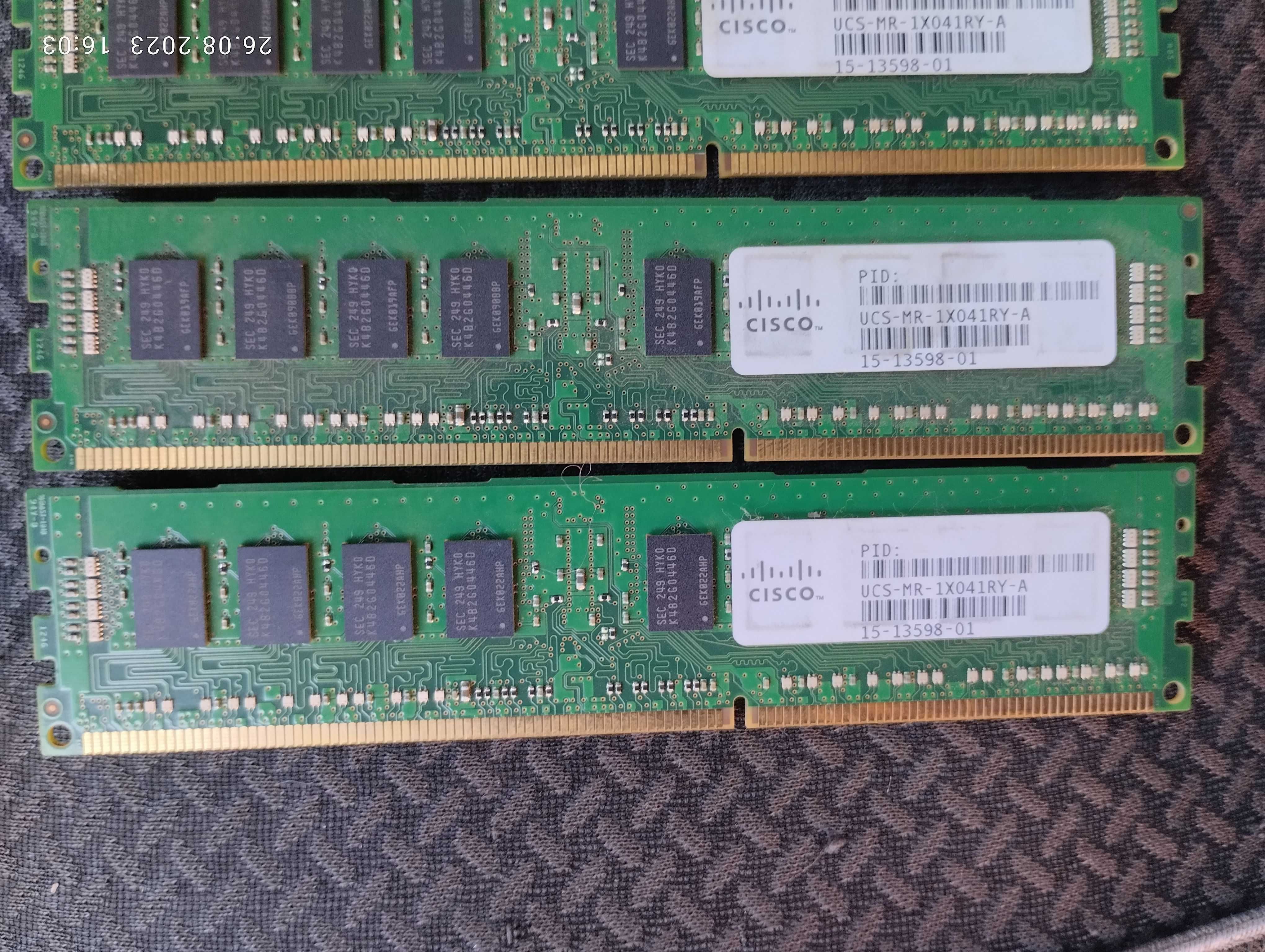 память Samsung 4GB DDR3 M393B5270DH0-YK0