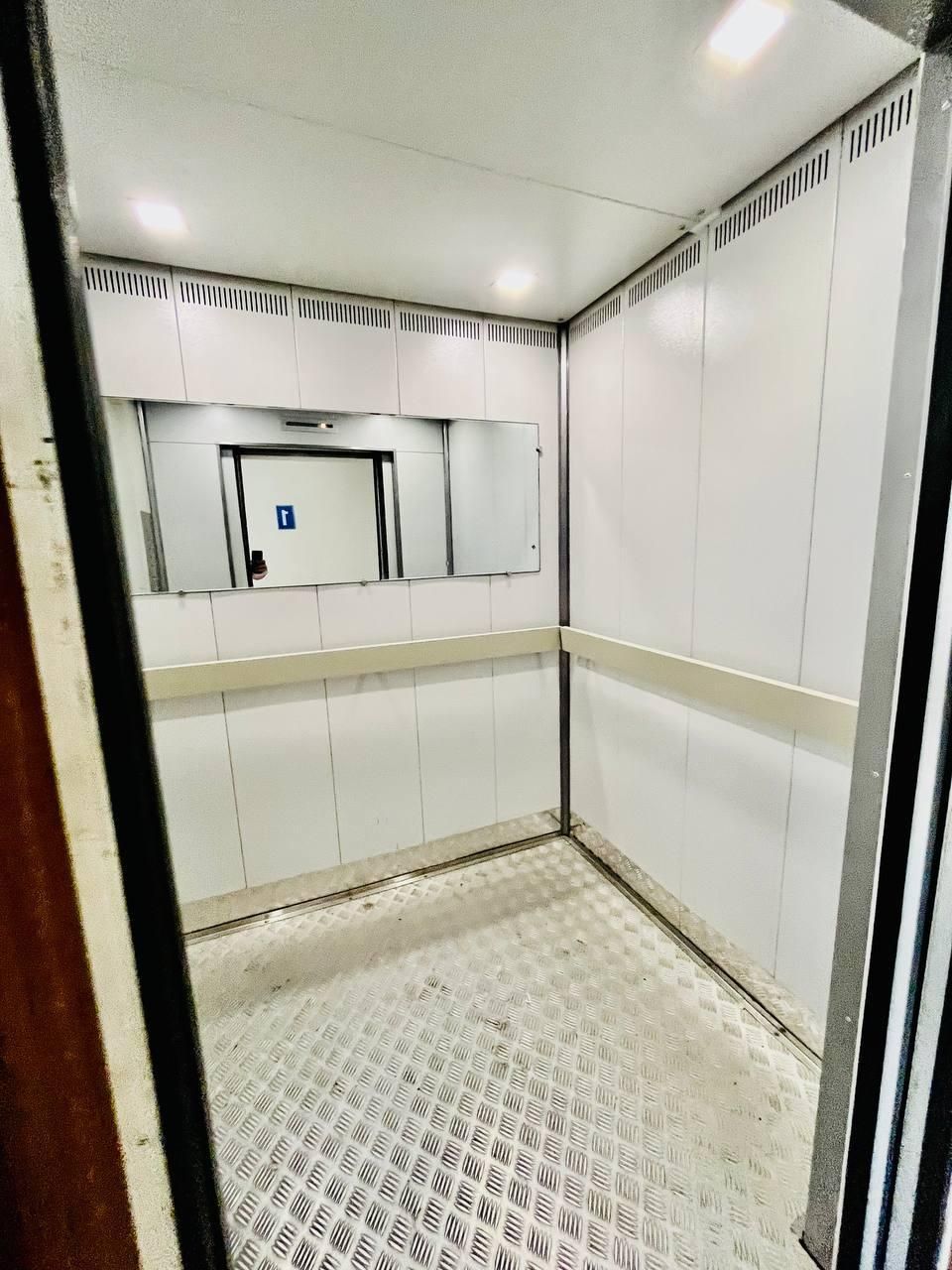 Здам офісне приміщення 315 кв, М Центральний ринок, вул. Різдвяна, 29б