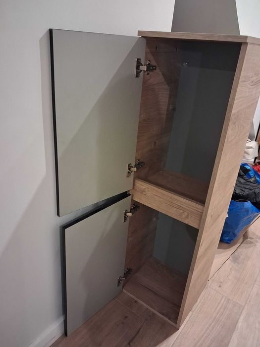 Szafka słupek wiszący 120x35