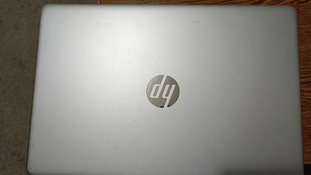 Ультрабук HP Laptop 15-dy1086nr / 15.6" / Intel Core i5-1035G1