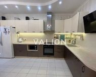 Продам 3 квартиру. Максимовича 3 г. ЖК 4 сезони. Голосіївський район.
