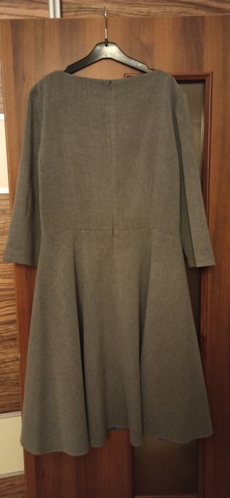 Sukienka Makalu 40 / L