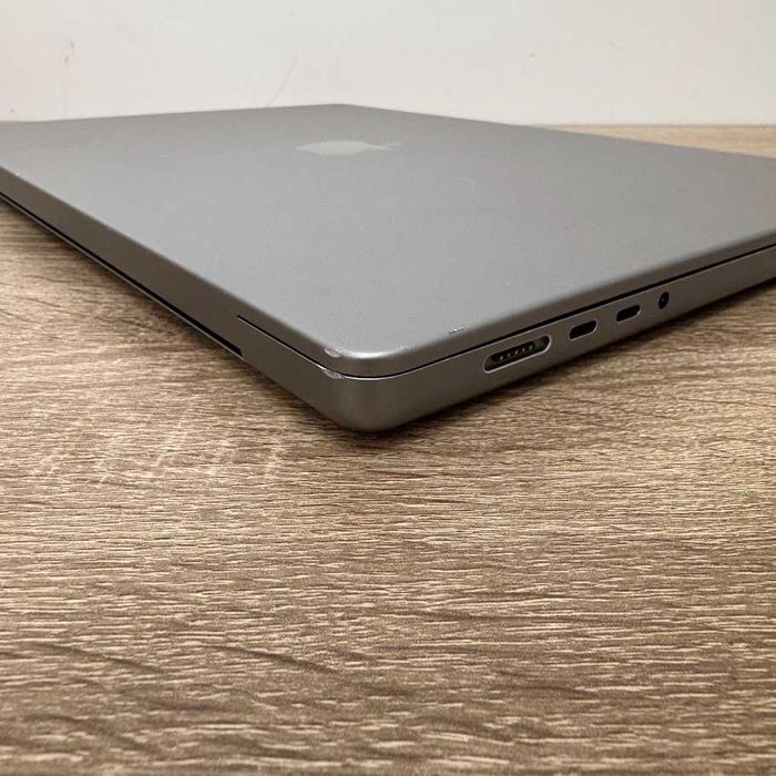 Macbook Pro 16" 2021 M1 Pro / 16Gb DDR5 / SSD 512Gb акб:86% (M0930)