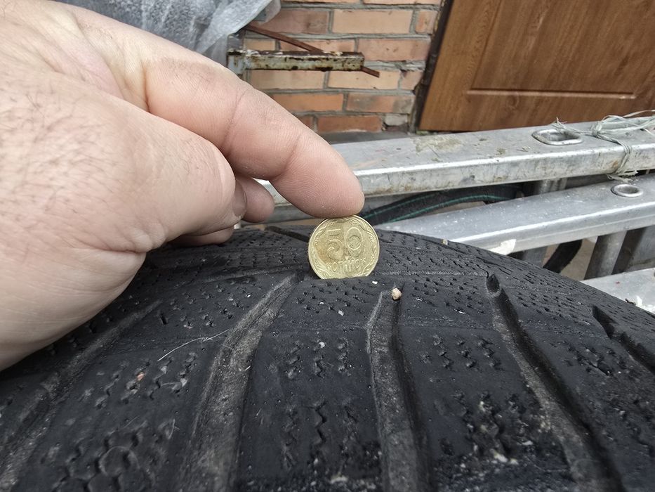 Диски з зимовою резиною 235/60/18