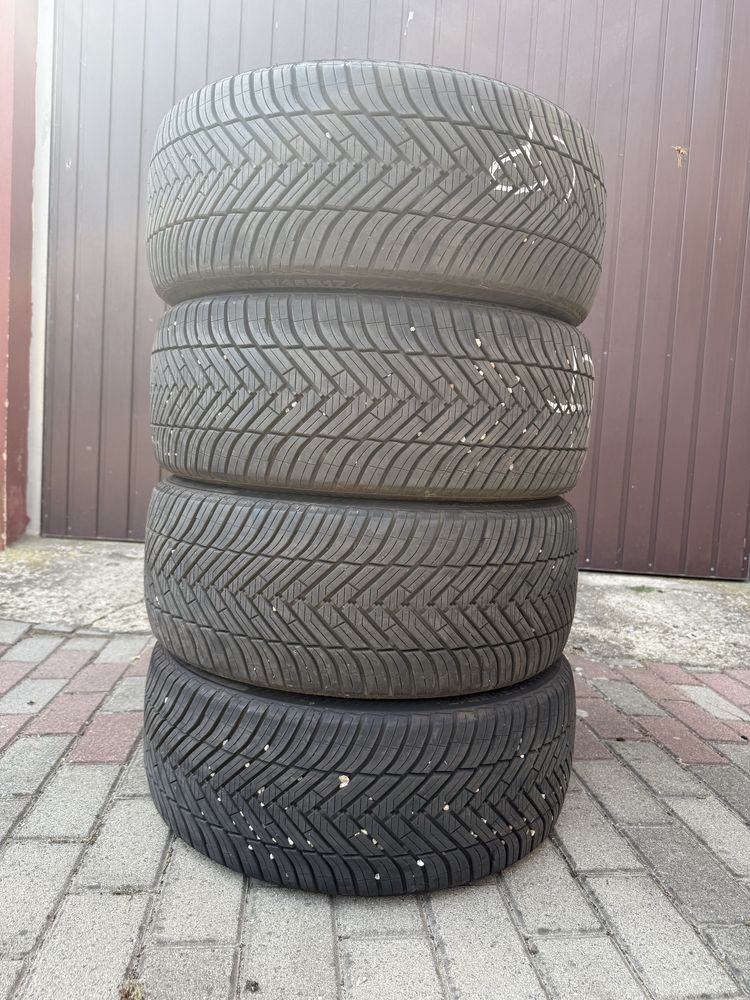 Sprzedam opony wielosezonowe 225/45/17