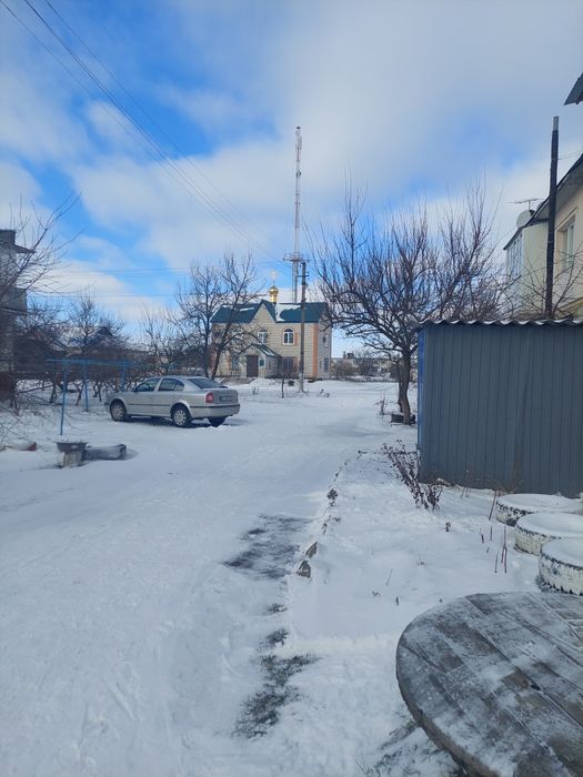 Продам 4х кімн квартиру  с індивидуальним опаленням с. Омельник