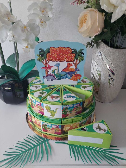 Tort z papieru, dinozaury. 24 kawałki ,wyprzedaż.
