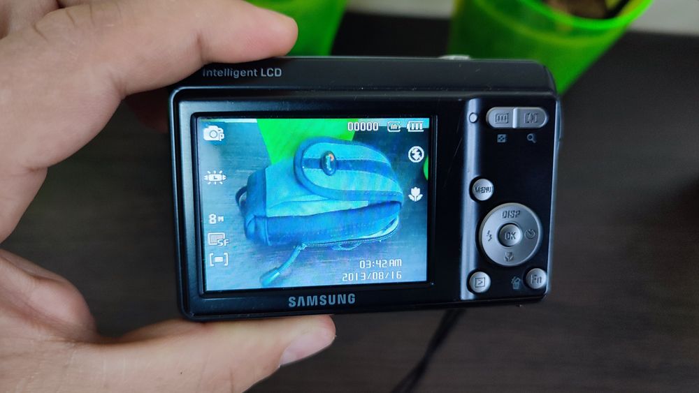 Фотоапарат Samsung ES10