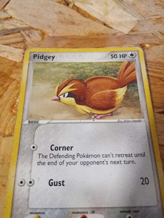 Pidey 73 / 112 Carta Pokémon