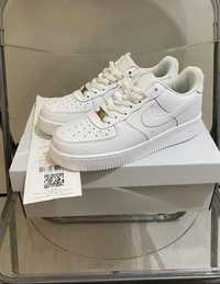 Nike Air Force 1 Low '07 White EU 39