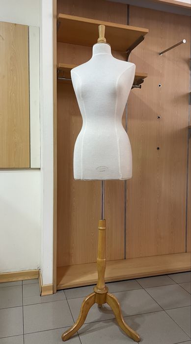 Manequim busto feminino