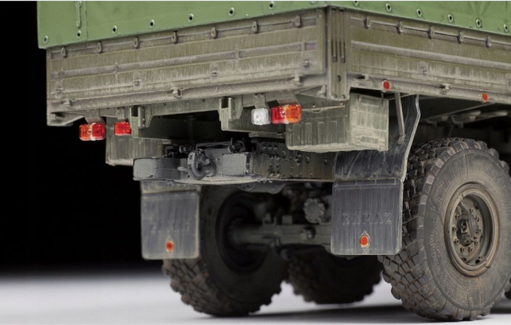 Model Zvezda 3697 ciężarówka Russian Army KAMAZ-5350 "Mustang"
