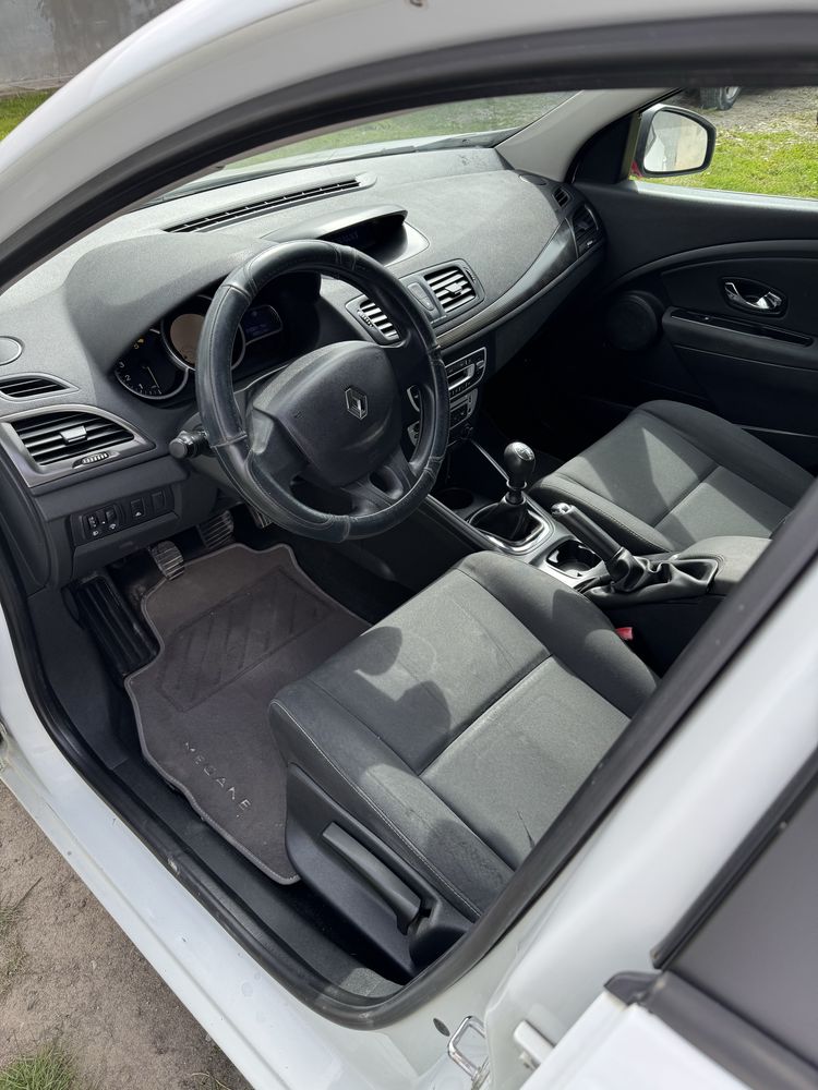Renault Megane 3 2012 року механіка