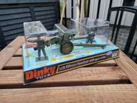Dinky Toys 609 U.S. 105mm Howitzer with gun crew