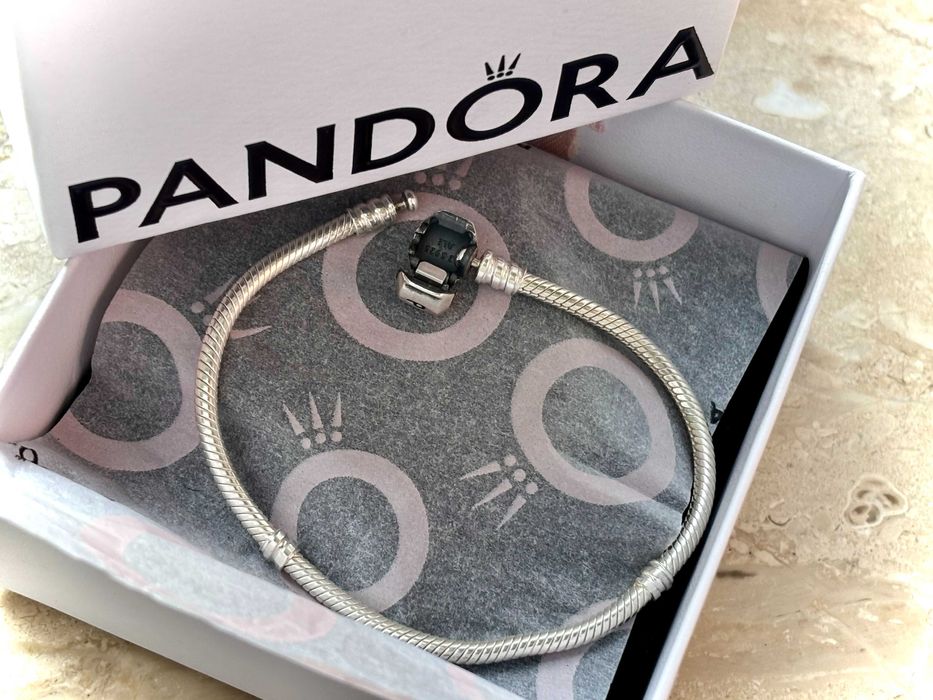 Pandora, nowa, nienoszona, klasyczna srebrna bransoletka, 19 cm