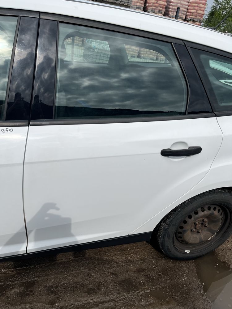 Drzwi Ford Focus MK3 5B
