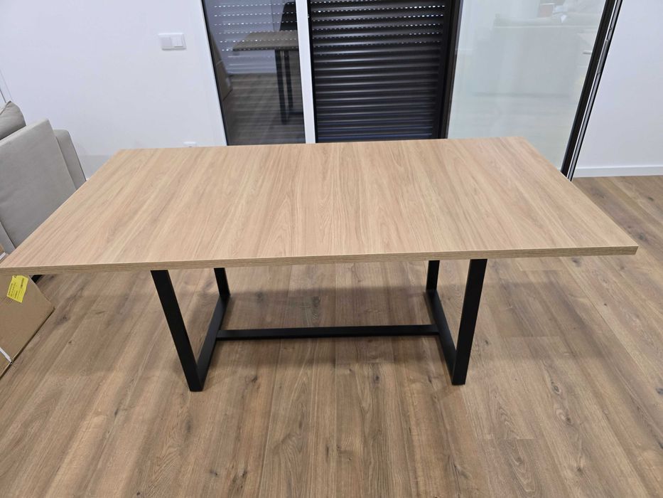 Mesa de jantar + 4 cadeiras