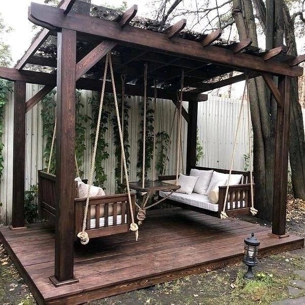 Качеля, гойдалка, колиханка, пергола