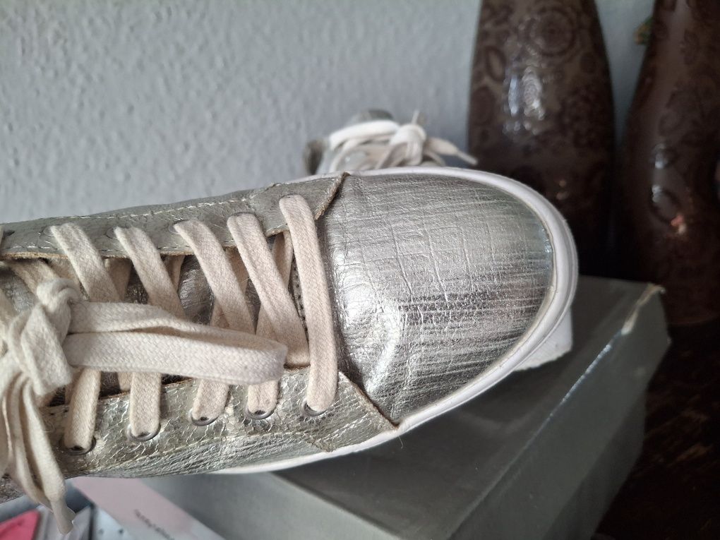 Tamaris sneakersy na platformie damskie 37
