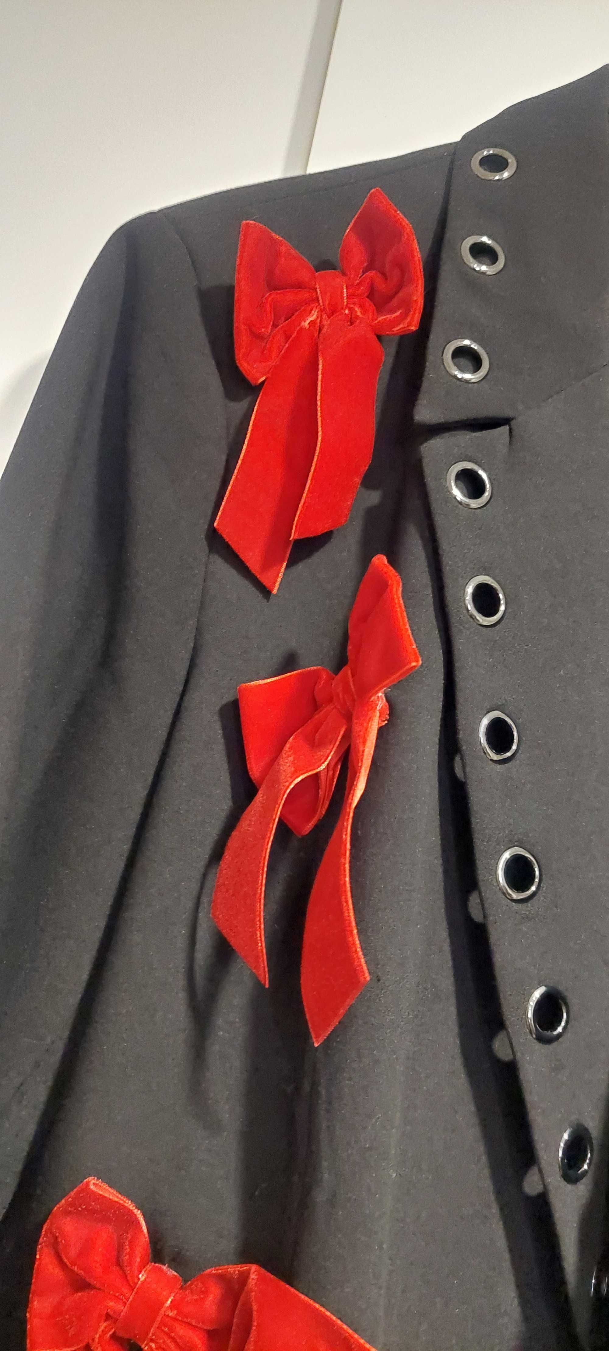 Blaiser preto com aplicação laços de veludo