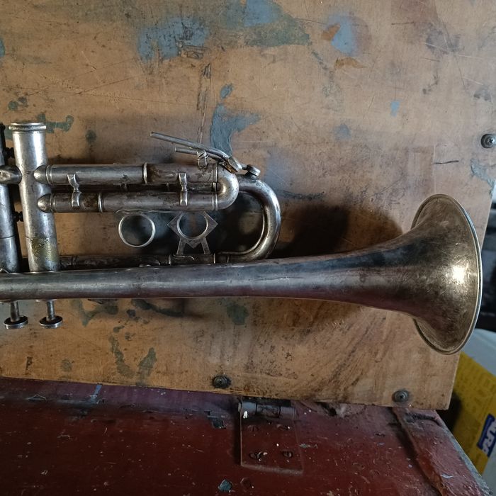 Пррдаю музыкальный инструмент