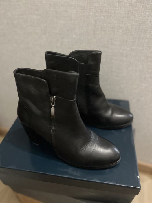 Ботильйони, черевики Braska