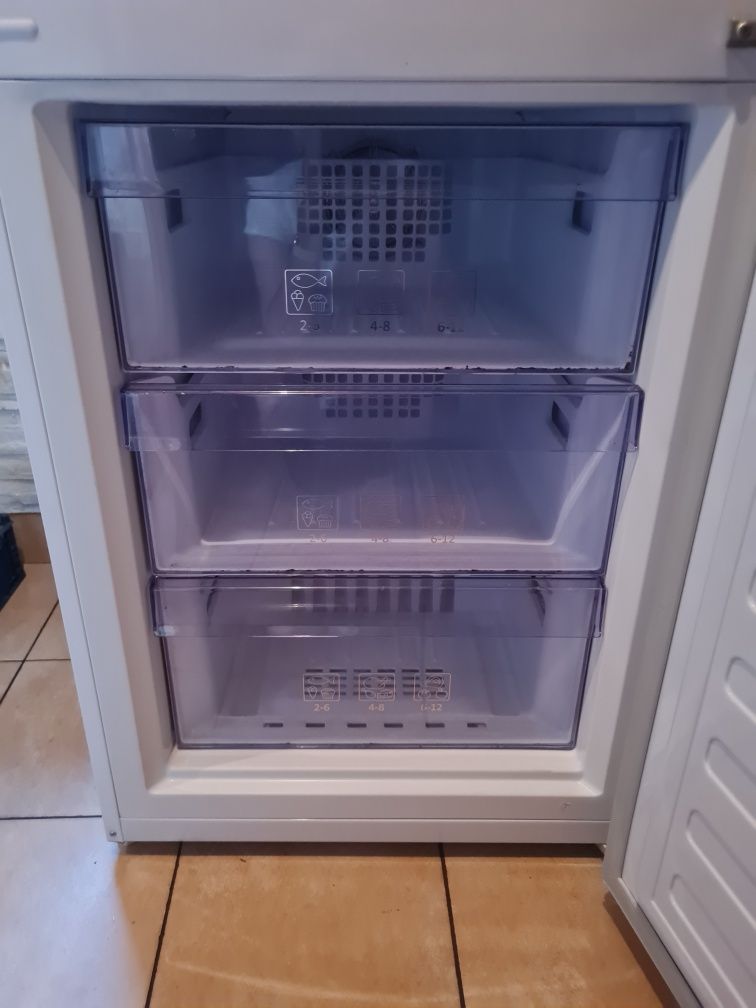 Lodówka BEKO RCNA366I30W A++ 185cm No Frost biała