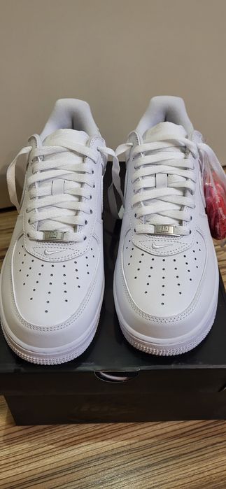 Nike Air Force 1 White Supreme