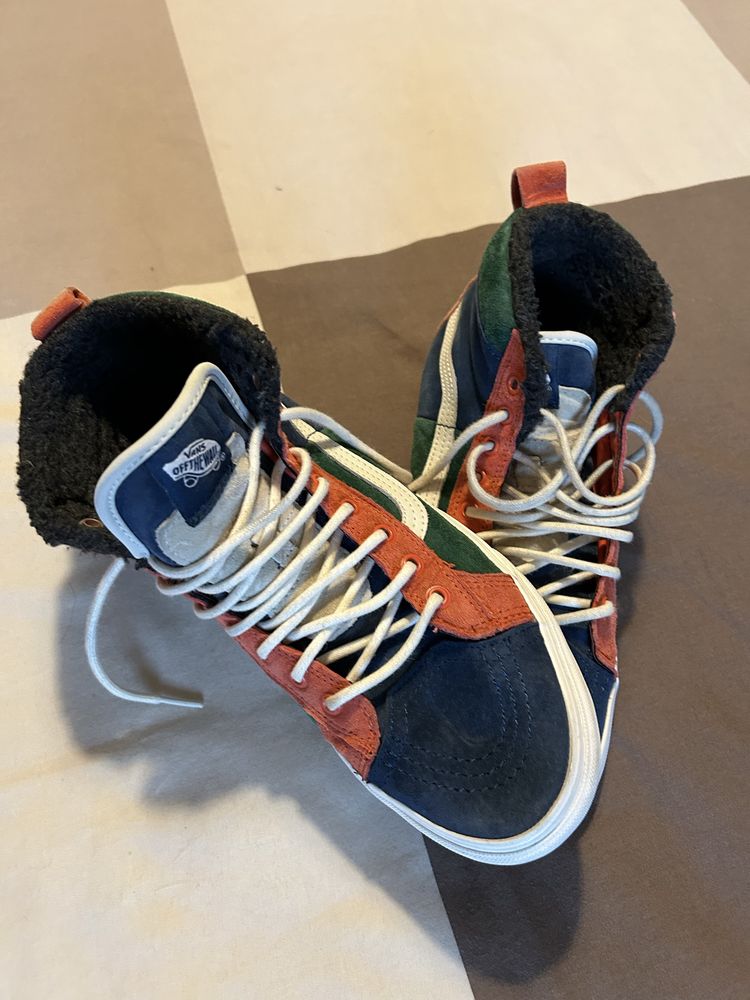 Tenis VANS com pelo - bota