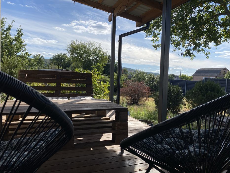 Будинок з двома спальнями в який можна заїхати одразу