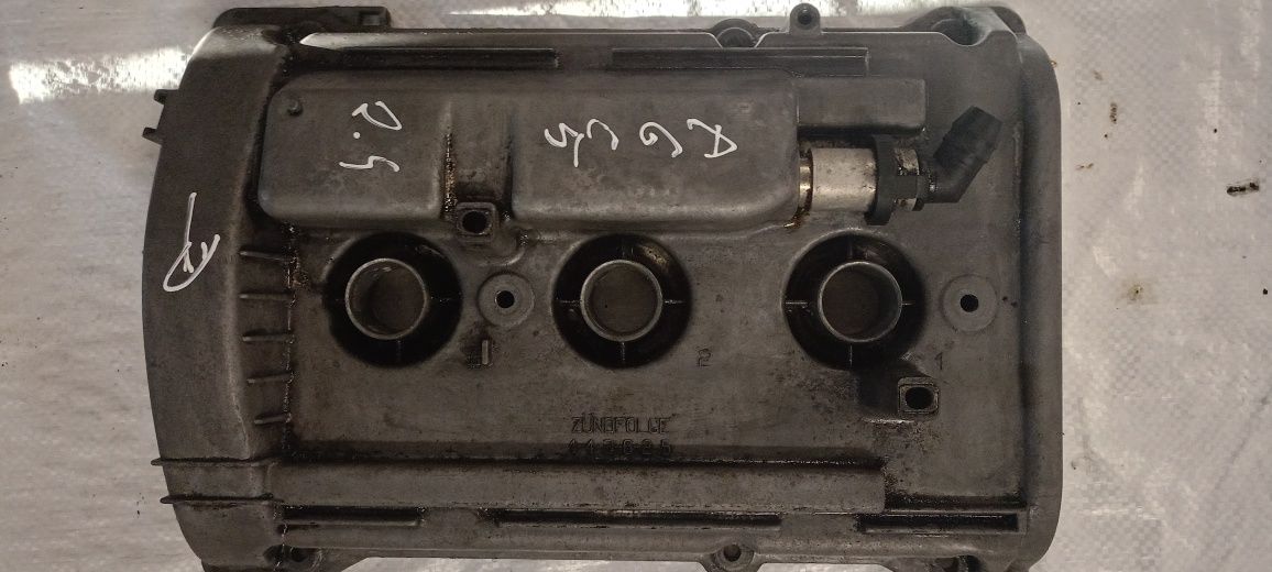 Pokrywa prawa audi a4 B5 A6 C5 2.4 2.8 benzyna