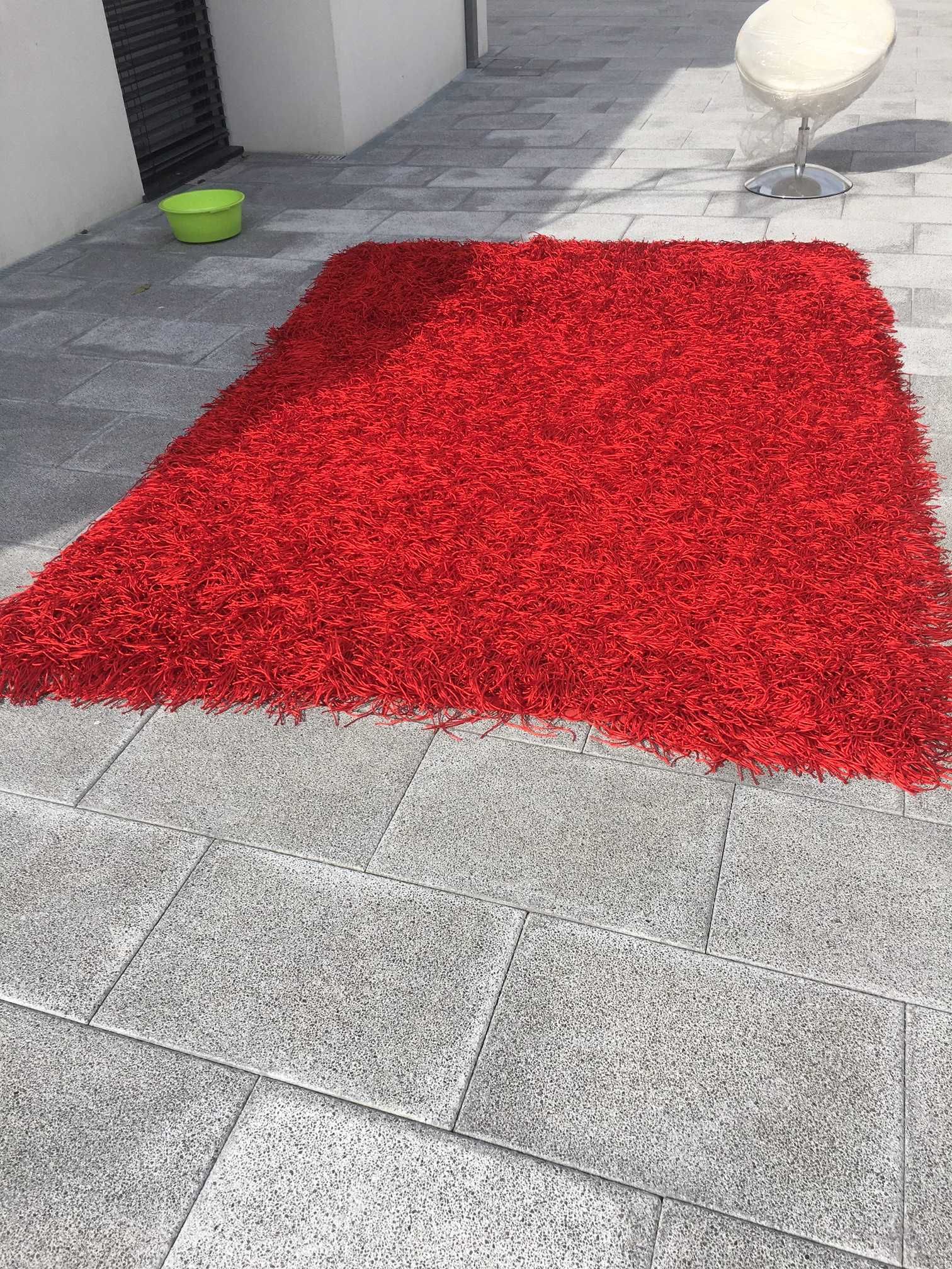 Carpete vermelha pelo longo 236x165cm