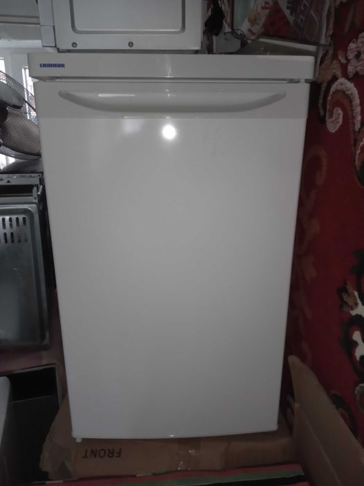 Холодильник офісний SEG з Німеччини.