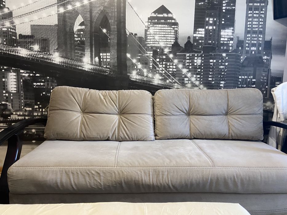 діван в чудовому стані