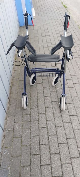 Podpórka czterokołowa stalowa, z podparciem pod łokcie