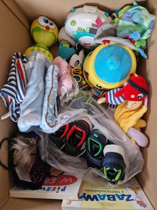 Zabawki, ubranka dla dziecka