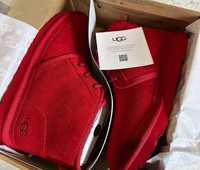 Жіночі замшеві черевики UGG червоні 
Верх із замші з традиційною систе