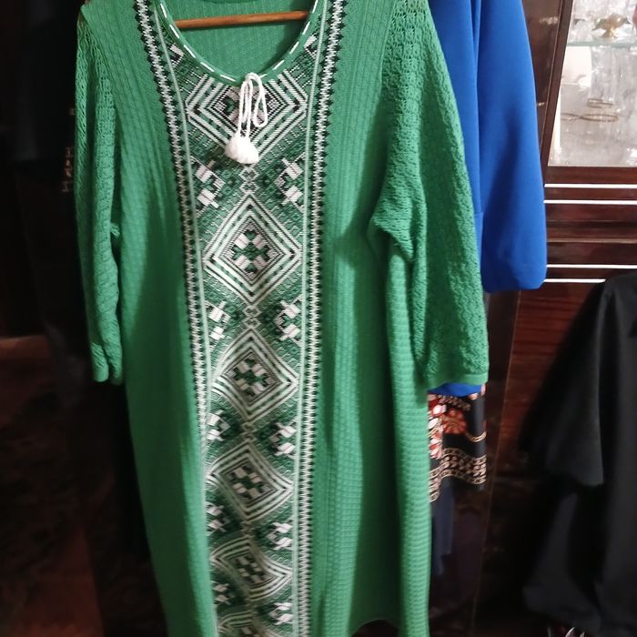 Комплект плаття та накидка  вишиванка дуже дешево