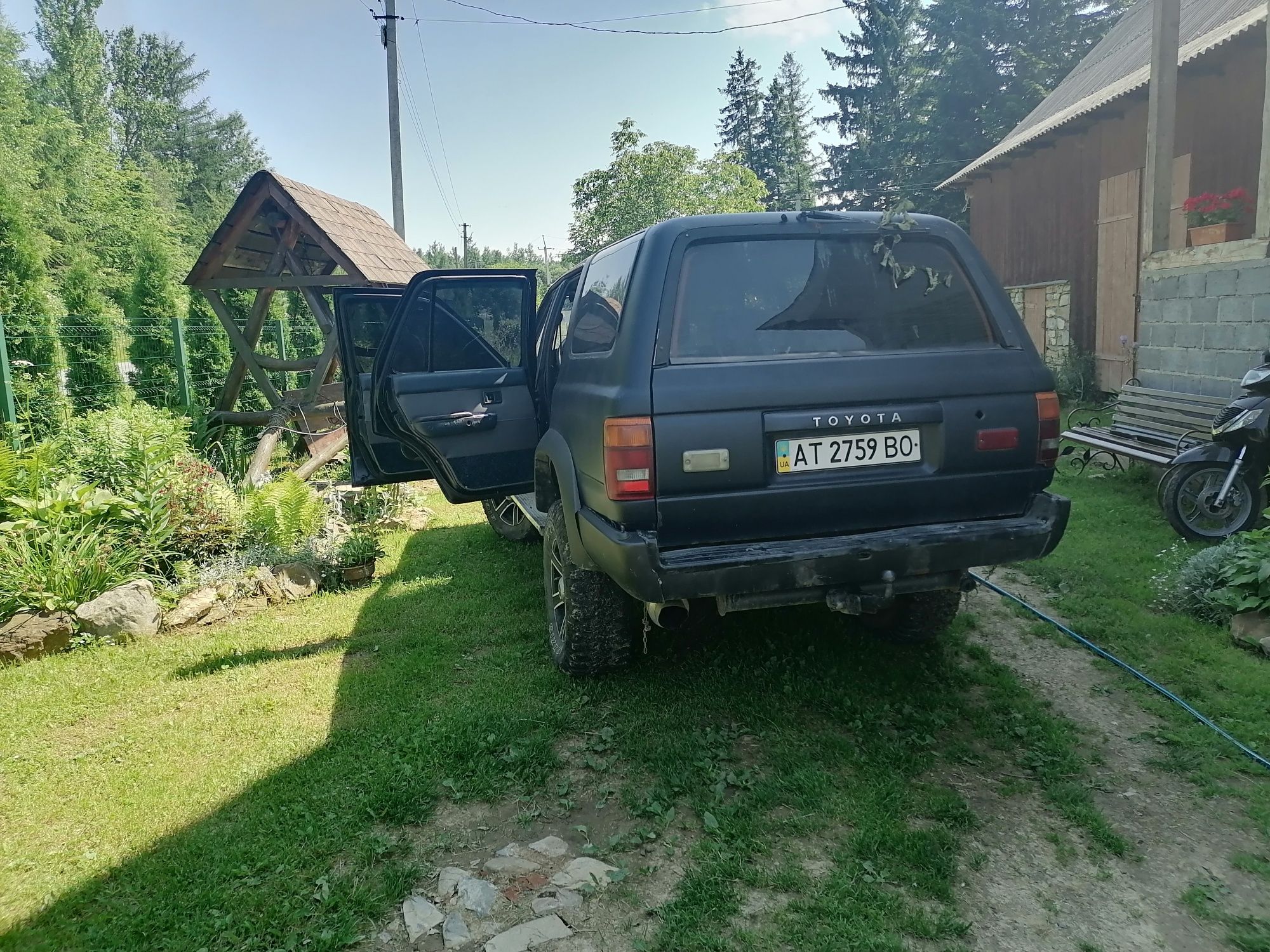 Продам toyota 4runner.