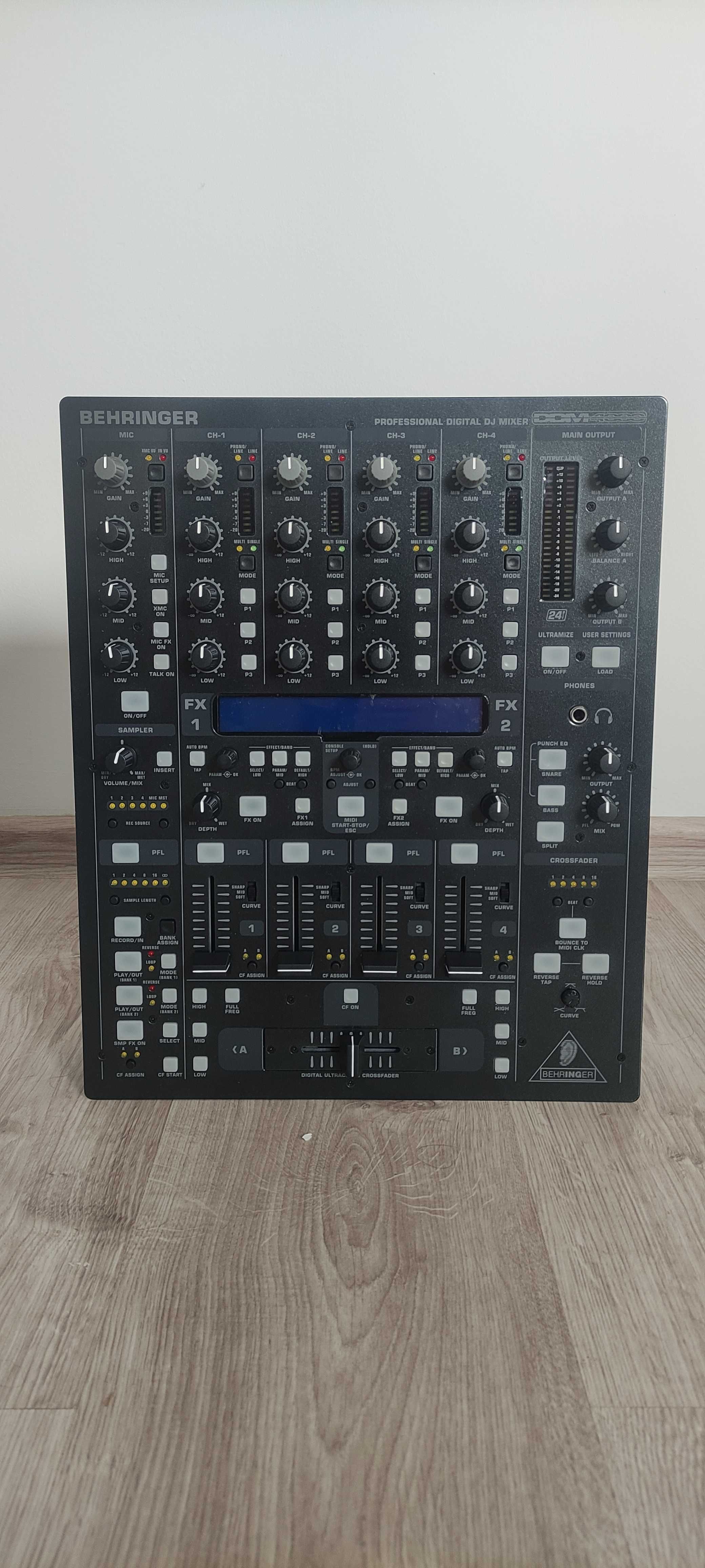 DJ Mixer Behringer DDM 4000
