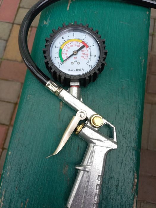 Пистолет для подкачки шин (новое]